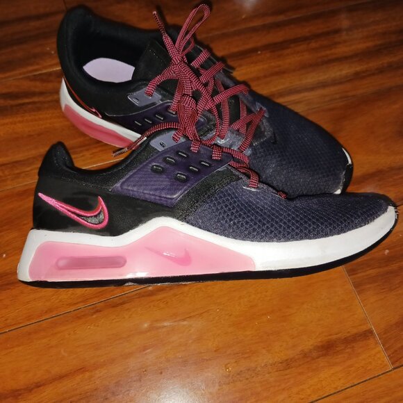 Nike sneakers - Picture 3 of 4